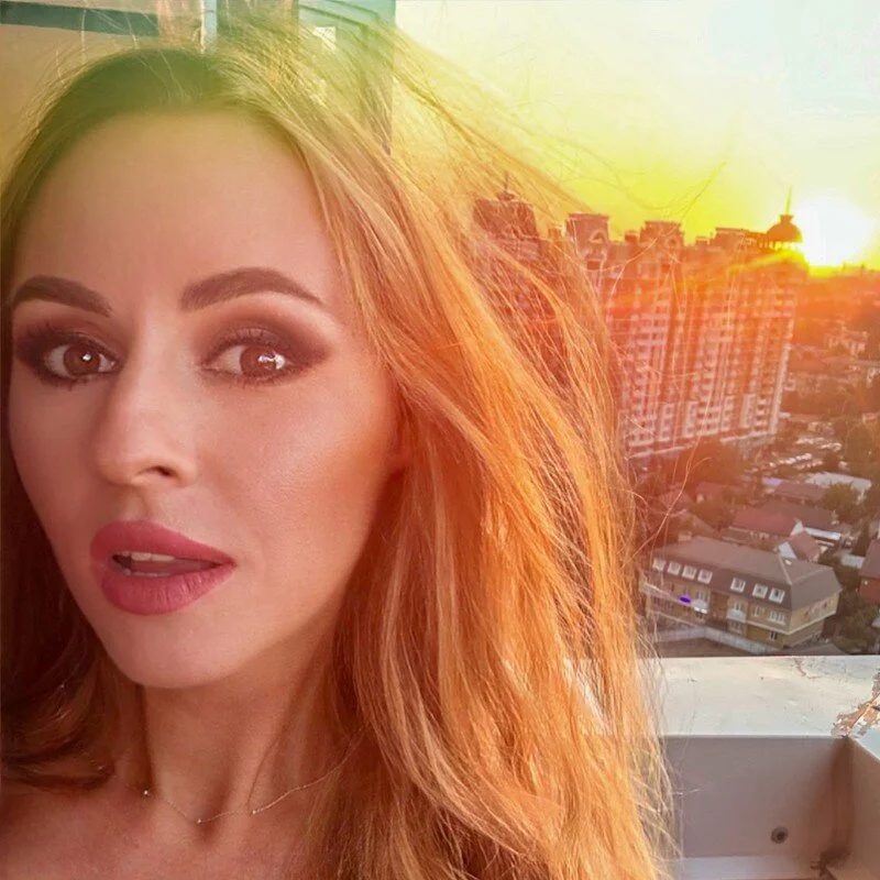 Viky_Poll live cam profile