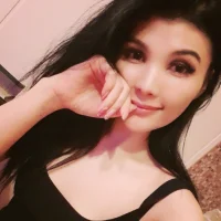 NikkiLinn's Profile Pic