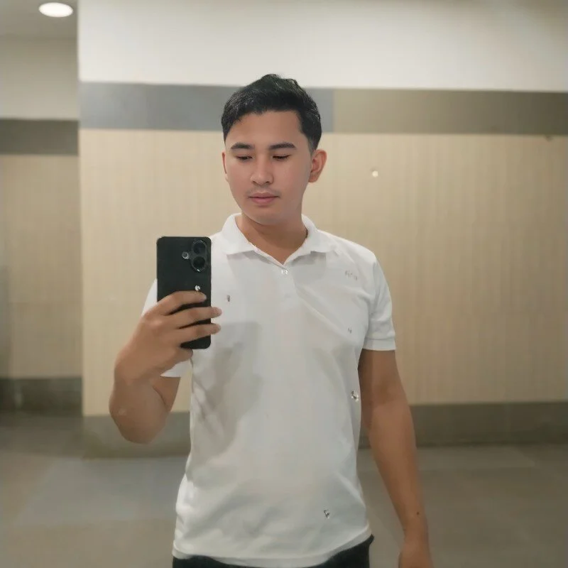 urhotasian profile photo