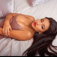 EvelynScott's Profile Pic