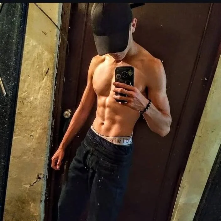 Zac_Efront profile photo