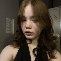 LauraLewiss' Avatar Pic