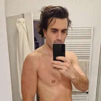 AlexPaeae 的個人資料圖片