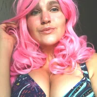 صورة الملف الشخصي لـ Nina_Fly