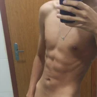 novin19_br 的个人资料图片