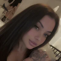 EvaHartx's Profile Pic