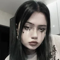 KiraKrahe model avatar