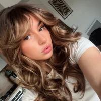 Elisavaloren's Profile Pic