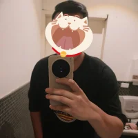 Eggyolk725