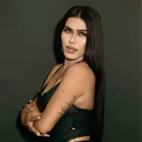 hugecock_trisha