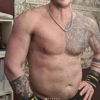 hungrybttm82's Avatar Photo