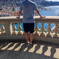 Madeoni's Profile Pic