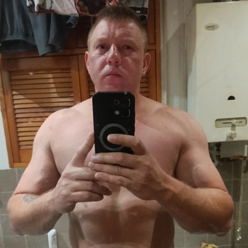 Robert198098 Stripchat profile image
