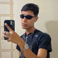 nikigusta's Profile Pic