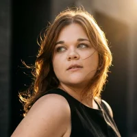 Scarrlet_Rou's Avatar Pic