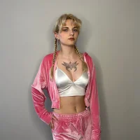 JeanaElmblad Φωτ, Προφίλ