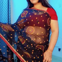 Yourroshini এর প্রোফাইল ছবি