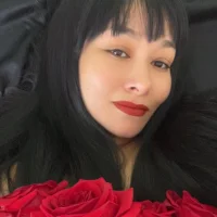 sharon_leone26's Avatar Photo