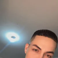 2Liam_'s Profile Pic
