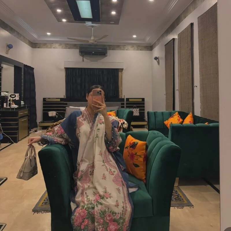 strip_avika profile photo