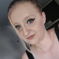 Bettie_Lessie's Profile Pic