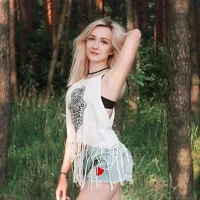 AMILY_ROS's Profile Pic