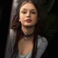 SashaDelee's Avatar Pic