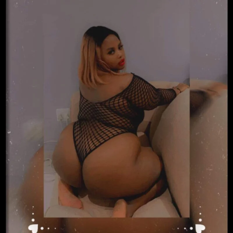 xBUSTY_CANDYx live cam profile
