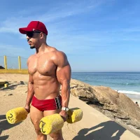 Mikehotk1's Profile Pic