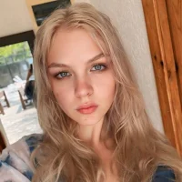 Gambar Profil Susan_Sanders_