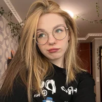 Evi_Casey's Profile Pic