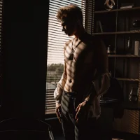 LawrenceMiles Adlı Modelin Avatarı