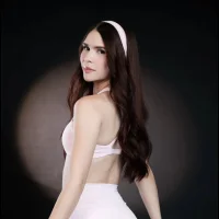 AlinaBennet_'s Avatar Pic