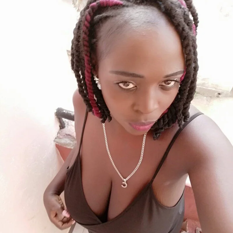 Queen_tits profile photo