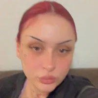 Pinacoladahh Φωτ, Προφίλ