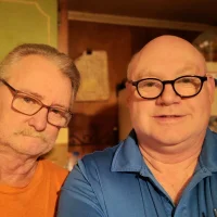 Gambar Profil Couple_two_0lder_guys