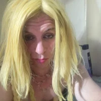sissyLunah's Profile Pic