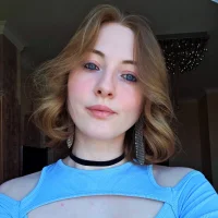 Cowell_Adelina Adlı Modelin Avatarı
