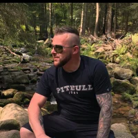 Uwielbiamtrans' Avatar Pic