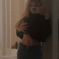Slika avatara modela MelliMoon