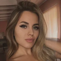 LuciaShadwell's Avatar Pic