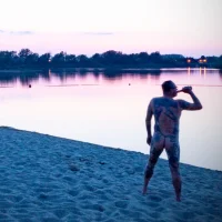 dumm_und_blass Gambar Avatar