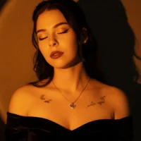 HoaMicroni's Avatar Pic