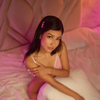 little_peach_69's Avatar Pic