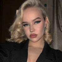 Vally_Nelson's Profile Pic