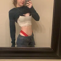 strawberrymilkkk's Profile Pic