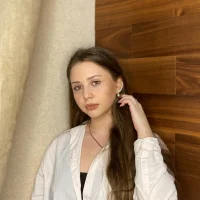 Gambar Profil CarolineEvans1
