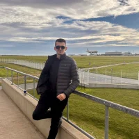 rsrsrsrr's Profile Pic