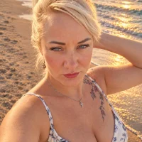 Tina_Alev Adlı Modelin Avatarı