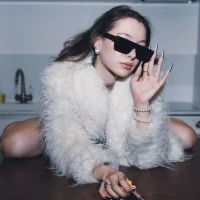 Mia_Skirttt